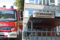 Exploze v laboratoři gymnázia: Samuel (18) skončil s poleptaným obličejem v nemocnici