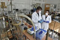 Očkování se dál otevírá: Od 3. května se mohou hlásit akademičtí pracovníci vysokých škol