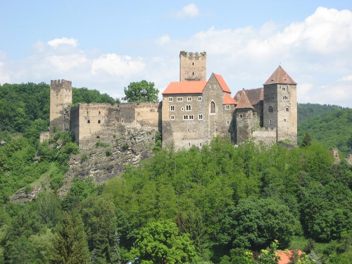 SKUTEČNOST Hrad Hardegg v rakouském Podyjí.