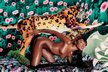 NAOMI CAMPBELL: CAT HOUSE (1999). Snímek slavné fotomodelky Naomi Campbellové pochází z fotoeditorialu pro časopis Playboy.