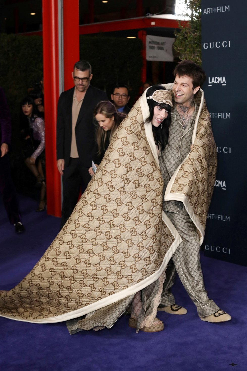 Billie Eilish a Jesse Rutherford poprvé spolu na červeném koberci... Vybrali si k tomu akci LACMA Art + Film Gala v Los Angeles.