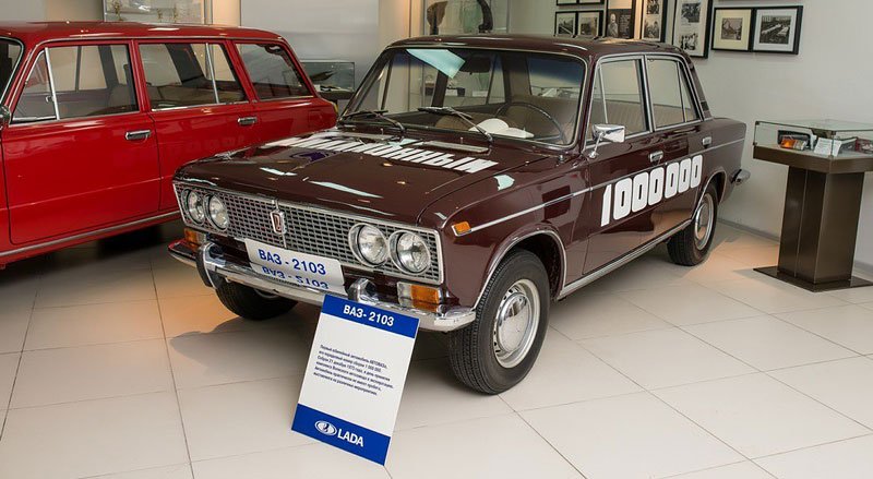 Lada 2103