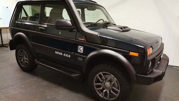 Lada Niva dostala speciální limitovanou verzi, vznikne jen 50 kusů. Co nabízí?