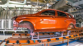 Ruský výrobce AvtoVAZ se vrátil do zisku, pomohly mu nové modely Lada