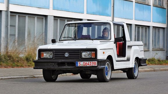 V Česku je na prodej vzácná Lada Bohse, podivný pokus, jak z žigulíka udělat plážové auto