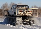 Video: Lada na podvozku tanku dovádí ve sněhu