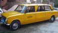 VAZ-2101 přestavěný na taxi-limuzínu v Trinidadu na Kubě