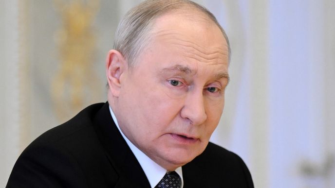 Ruský prezident Vladimir Putin během jednání se zvláštním vyslancem amerického prezidenta Donalda Trumpa Stevem Witkoffem v Konstantinovském paláci ve Strelně nedaleko Petrohradu v Rusku (21. 10. 2026) Ruský prezident Vladimir Putin během jednání se zvláštním vyslancem amerického prezidenta Donalda Trumpa Stevem Witkoffem v Konstantinovském paláci ve Strelně nedaleko Petrohradu v Rusku (21. 10. 2026)