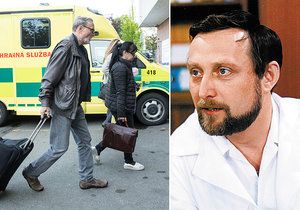 Doktor Sova z Nemocnice Ladislav Frej (77) opět pod kudlou: Po rameni ho zradilo koleno.