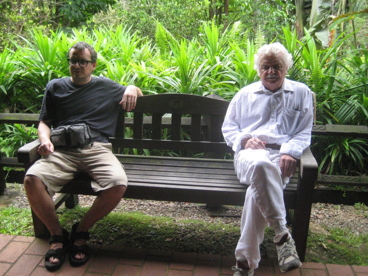2009. Filip s tatínkem Ladislavem v Singapuru rok před smrtí. 