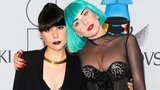 Sestra zpěvačky Lady GaGa kritizuje její oblékání