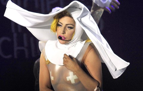 Koncert Lady Gaga ONLINE na Blesk.cz