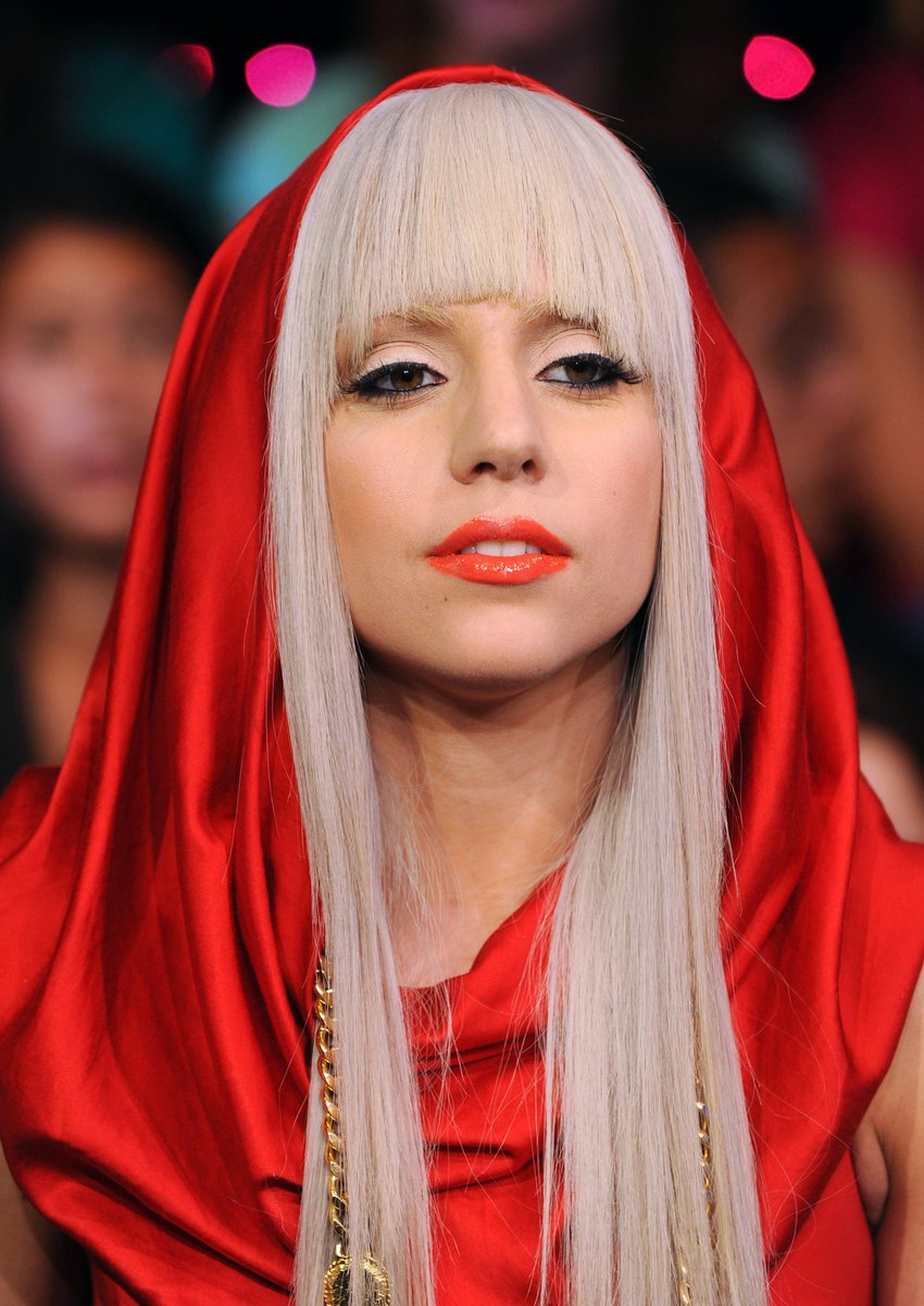 Lady GaGa obdivuje zpěvačky s chraplavým hlasem, kterého docílily díky kouření
