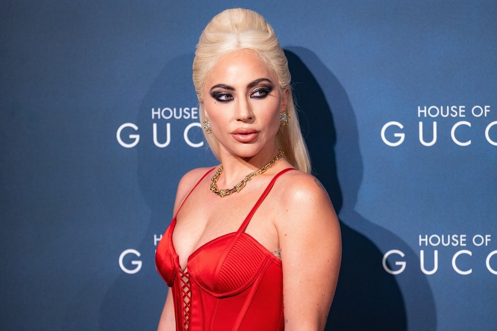 Lady Gaga je hvězdou filmového počinu House of Gucci.