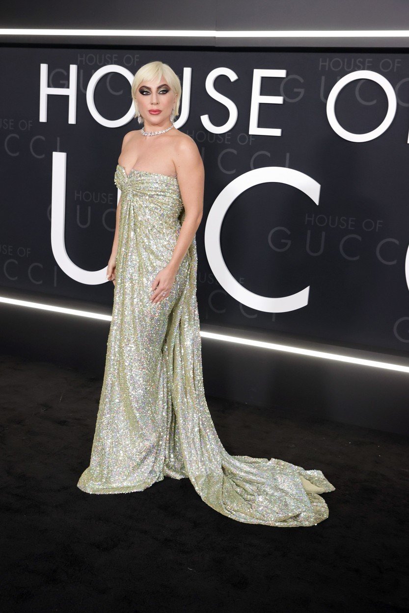 Lady Gaga je hvězdou filmového počinu House of Gucci.