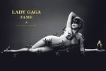 Lady Gaga se předvedla úplně nahá