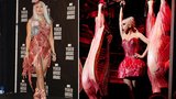 Opakovaný vtip Lady Gaga: Zpívá zase oblečená v mase
