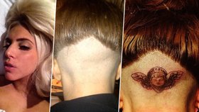 Zpěvačka Lady Gaga si nechala nedávno ostříhat temeno hlavy z důvodu smrti matky svého blízkého přítele. jak se ukázalo, nebyl to ale jediný důvod. Gaga si pořídila nové tetování.