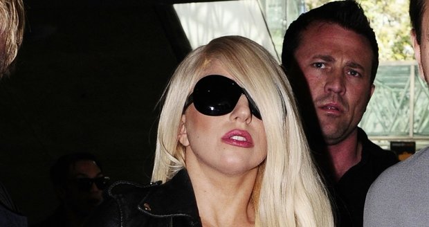 Lady Gaga dorazila do Los Angeles pouze ve spodním prádle