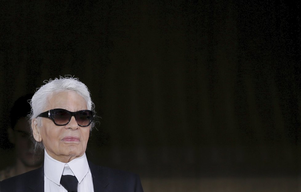 Karl Lagerfeld zemřel.