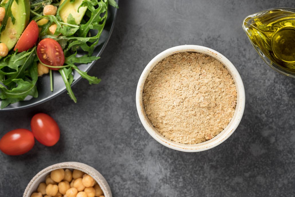 Lahůdkové droždí se používá na dochucení především vegetariánských nebo veganských jídel. Protože je deaktivované, nelze ho použít na kynutí.