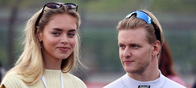 Modelka Laila Hasanovičová a Mick Schumacher
