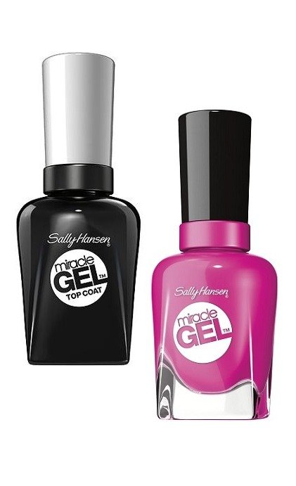 Sally Hansen Miracle Gel, 399 Kč za 2 ks, koupíte v drogeriích DM