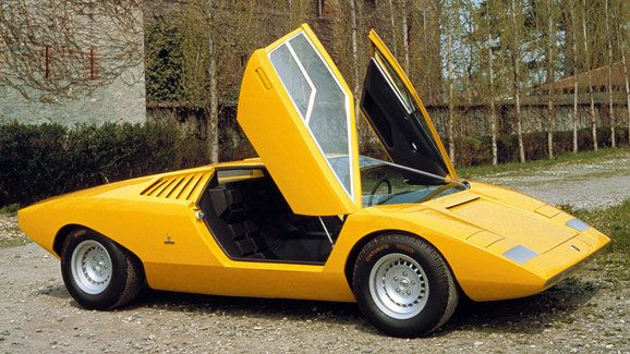 Lamborghini chystá překvapení, zřejmě zrenovovalo původní Countach LP500