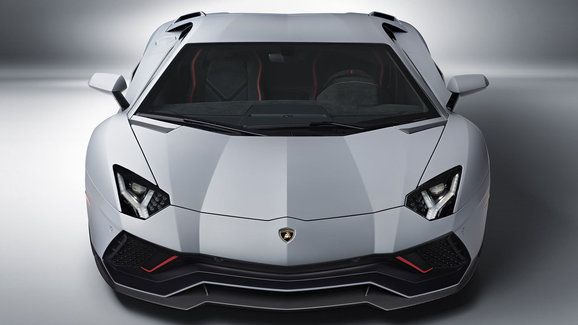 Lamborghini možná nabídne spalovací motory i po roce 2030