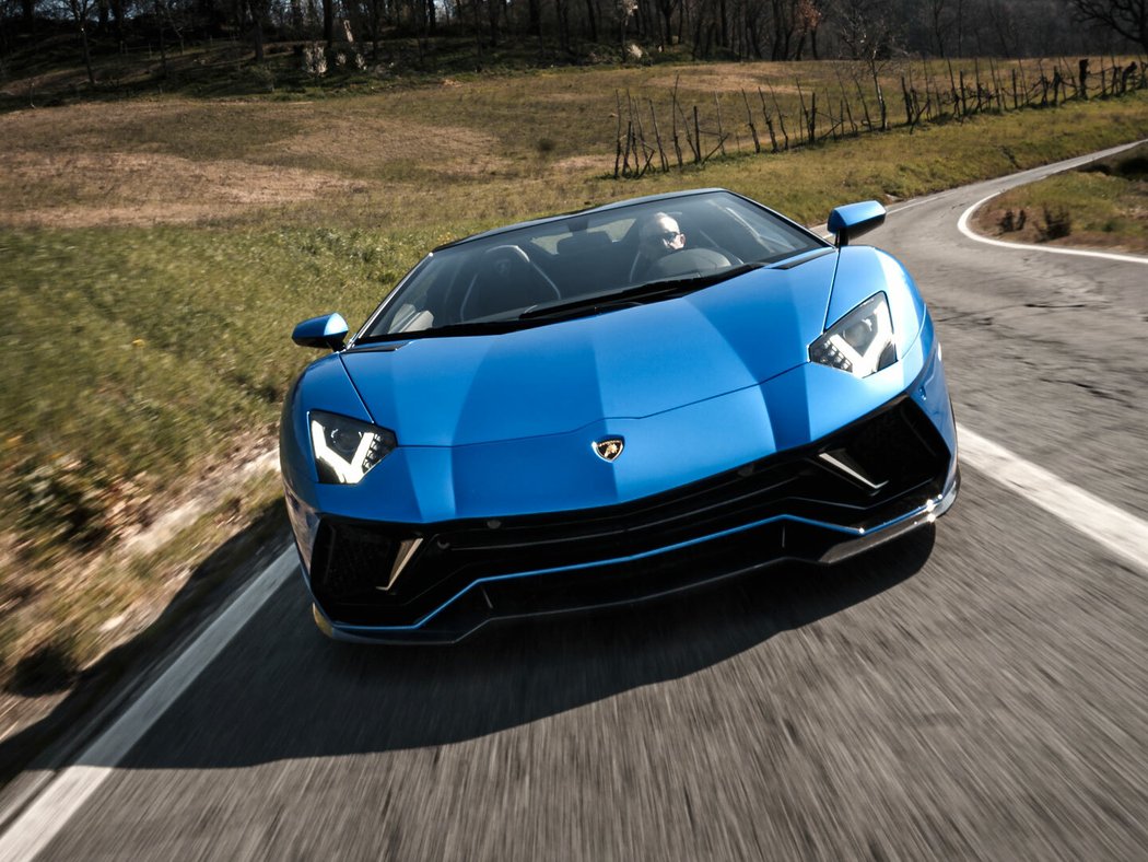 Lamborghini Aventador LP 780-4 Ultimae Roadster