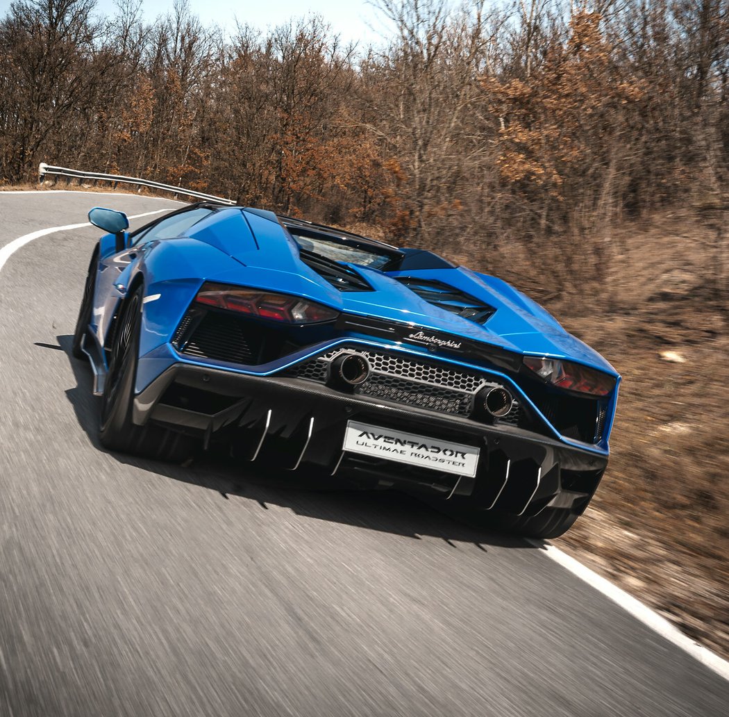 Lamborghini Aventador LP 780-4 Ultimae Roadster