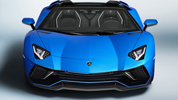 Lamborghini Aventador se pomalu odebírá do důchodu. Nový kus už neobjednáte