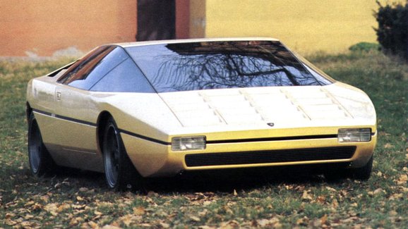 Lamborghini Bravo mělo být osmiválcový baby Countach. Proč se nikdy neprodávalo?