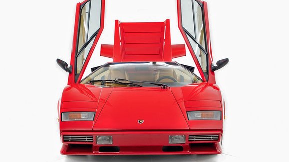 Chcete se vozit jako Mario Andretti? Na prodej je jeho Lamborghini Countach 