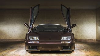 Jedno z posledních vyrobených Lamborghini Diablo našlo svého majitele. Najeto má jen 23 kilometrů