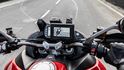 Lamborghini a Ducati inovují bezpečnost. Vylepšují komunikaci mezi auty a motorkami Lamborghini a Ducati inovují bezpečnost. Vylepšují komunikaci mezi auty a motorkami