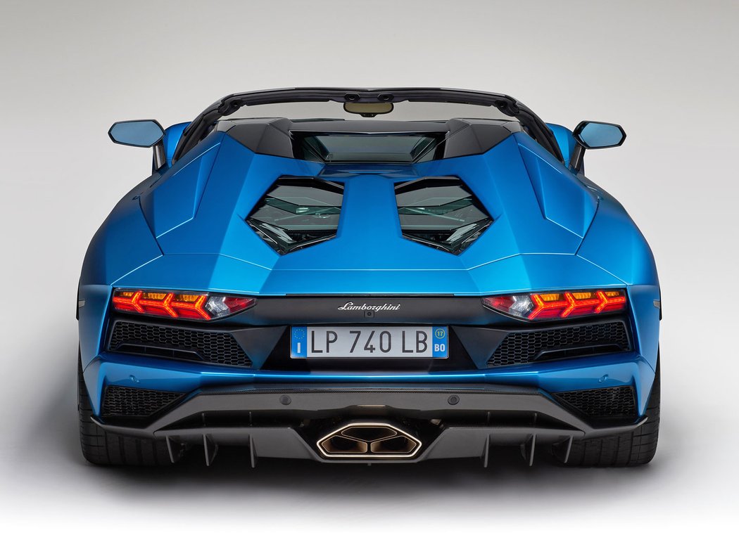 Lamborghini Aventador S Roadster