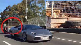 Lamborghini za 12 milionů korun táhlo přívěs s kozičkami.