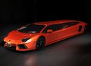 Dílo šílence: Lamborghini Aventador jako prodloužená limuzína (video)