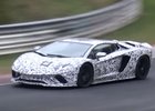 Video: Nové Lamborghini Aventador už pilně testuje na Nürburgringu