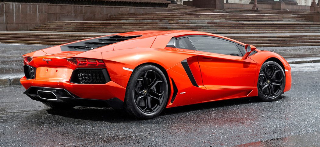 Lamborghini Aventador