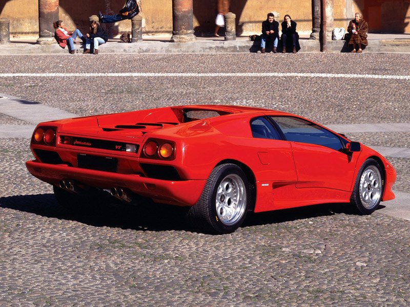 Historie Lamborghini ve fotografii