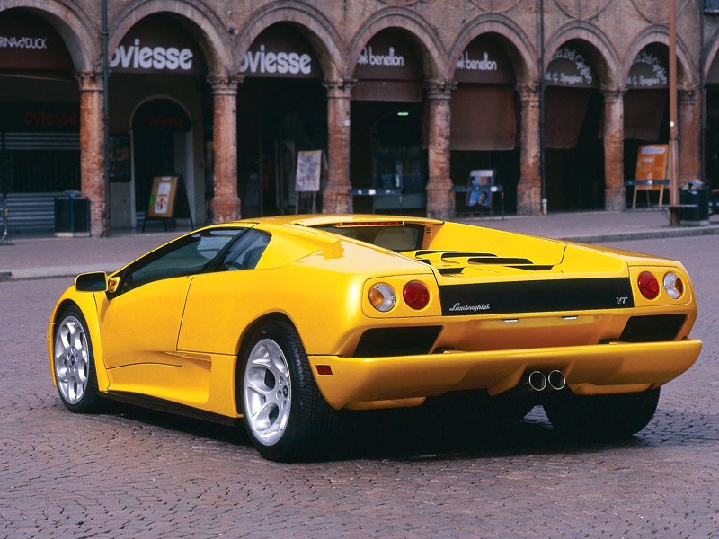 Historie Lamborghini ve fotografii