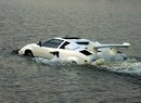 Podívejte, támhle plave Lamborghini Countach