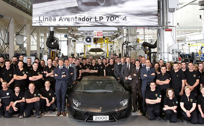 Lamborghini Aventador přepisuje historii značky, za dva roky se vyrobilo už 2000 ks