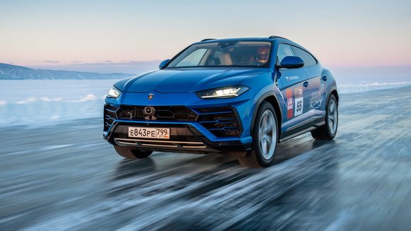 Lamborghini Urus má vlastní rychlostní rekord, 298 km/h na zamrzlém Bajkalu