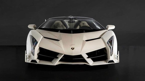 Úřady zabavené Lamborghini se stalo nejdražším vydraženým vozem značky
