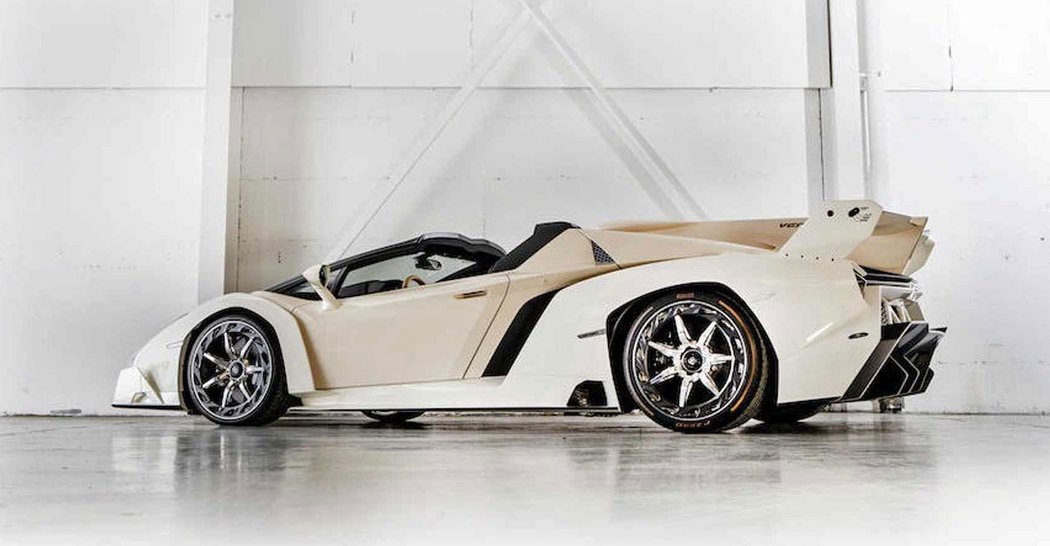 Lamborghini Veneno Roadster