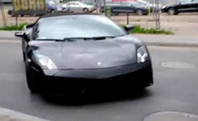 Video: Když Polák driftuje s Lamborghini