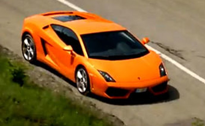 Lamborghini Aventador – Jak se rodí nový býk? (video)